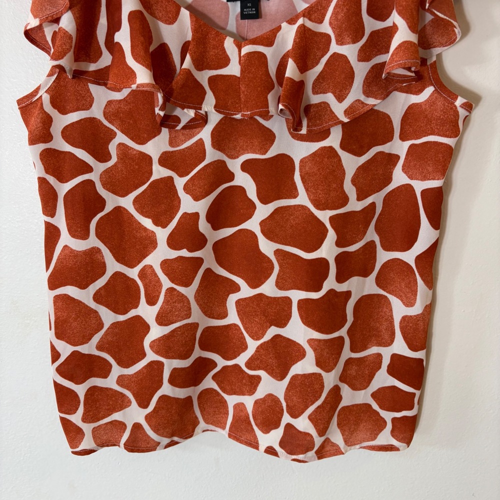Ann Taylor Giraffe Print Ruffle Neck Shell Blouse Size XS NWT - Picture 4 of 9